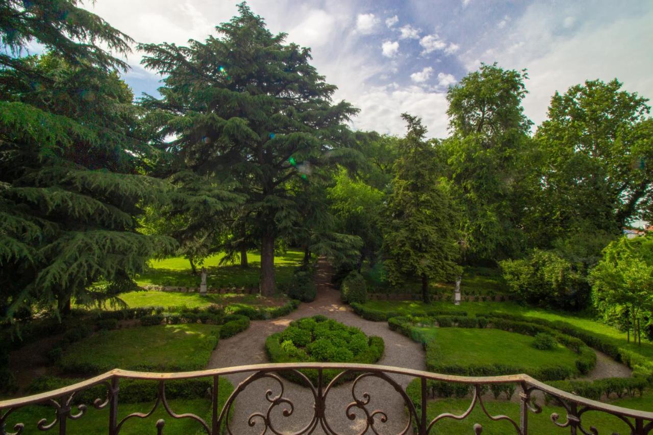 B & B Villa Dell'Usignolo Нервиано Екстериор снимка
